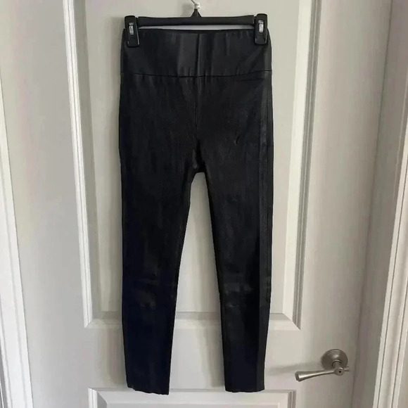 SPRWMN High Waisted Capri Leather Leggings in Black Size XS - Picture 4 of 8
